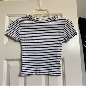 black and white striped fitted cropped shirt